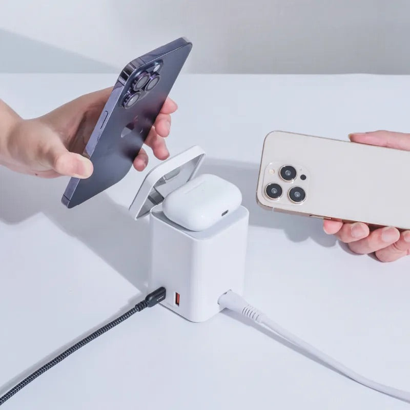 Adam Elements Mag 4 GaN 30W 4-in-1 Power Charging Station - White